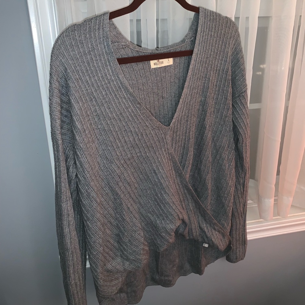 Grey knit v-neck sweater